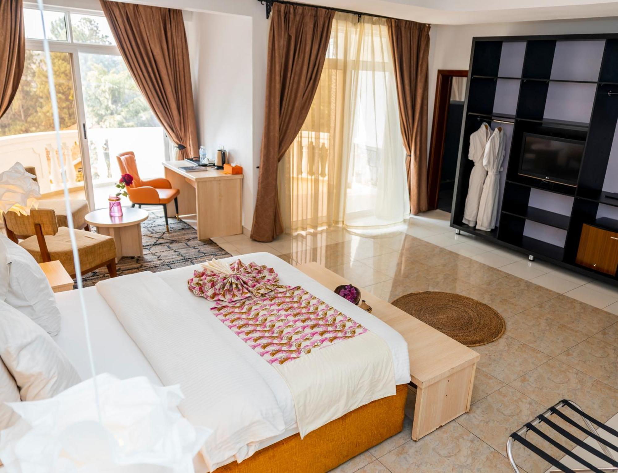 Amata N'Ubuki Boutique Hotel Ltd คิกาลี ภายนอก รูปภาพ